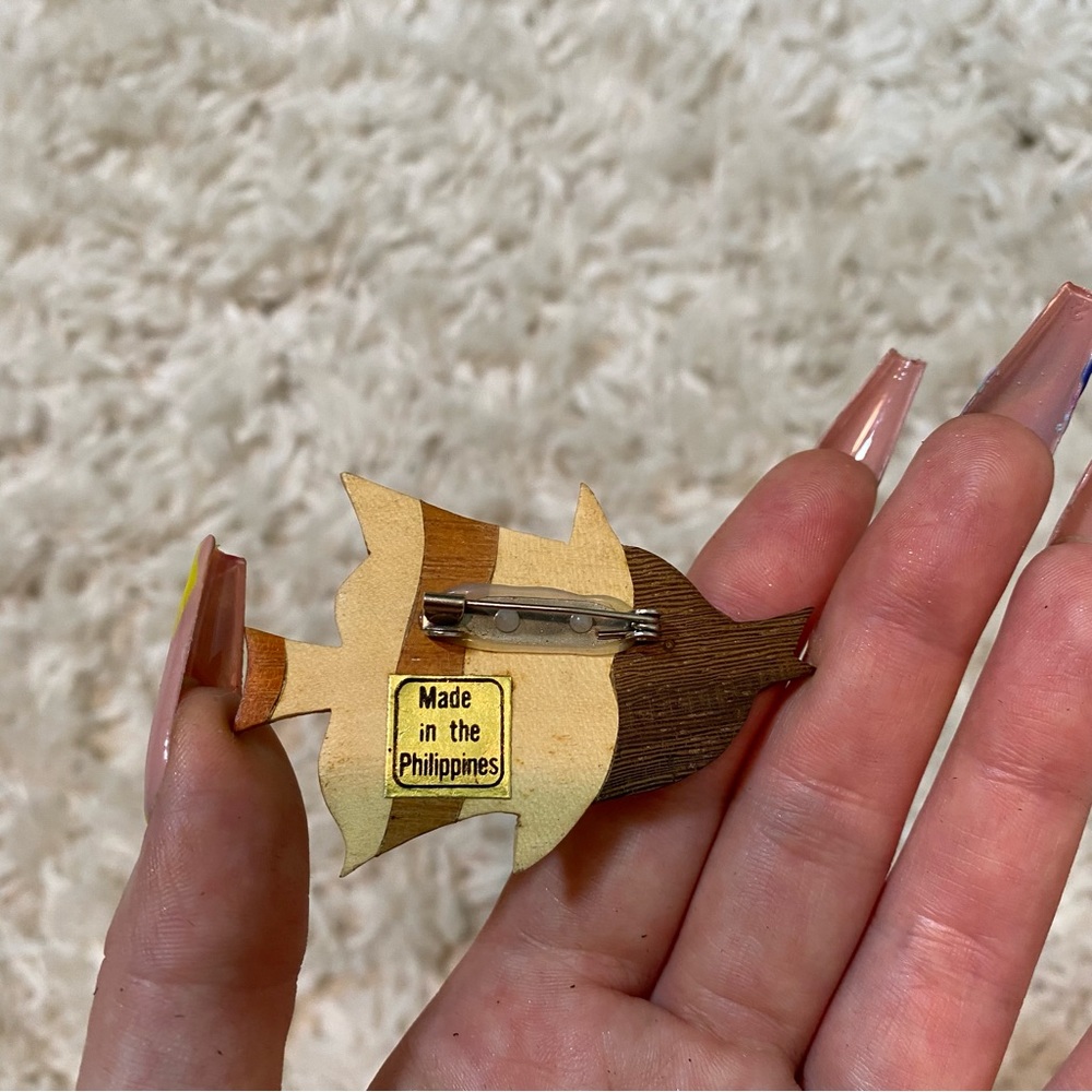 New! ☆ Balinese Handmade Fish Pin For Bags, Clothes, Etc.! - Picture 8 of 9